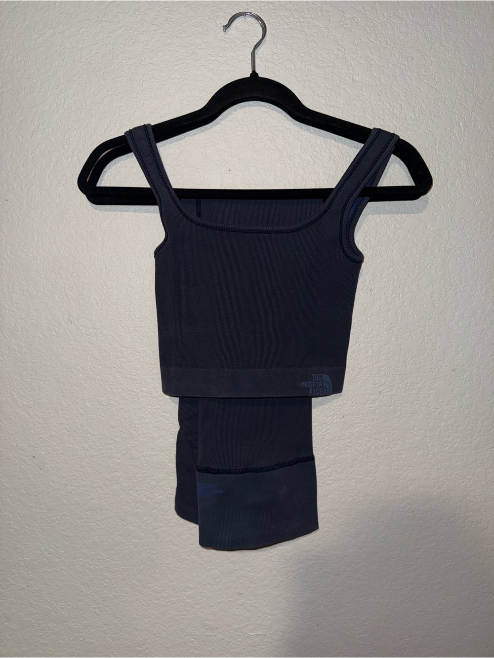 The North Face Navy Ribbed Seamless Crop Tank and Leggings Set - Picture 9 of 9